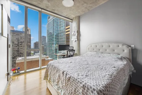 $739,900 | 600 North Fairbanks Court, Unit 2902, Chicago, IL 60611