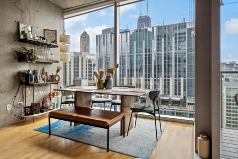 $739,900 | 600 North Fairbanks Court, Unit 2902, Chicago, IL 60611