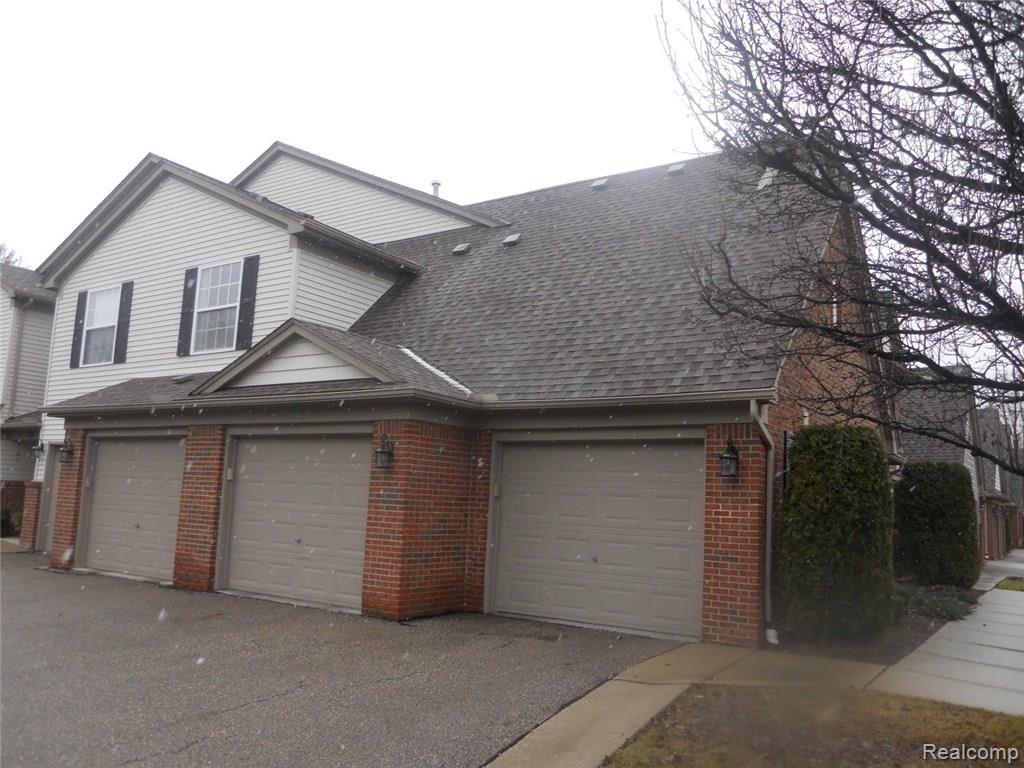 20644 Dunham Road, Unit 32 Clinton Township, MI 48038 - Photo 1 of 18