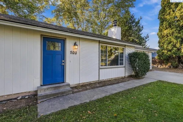 $395,000 | 703 West 48th Avenue, Kennewick, WA 99337