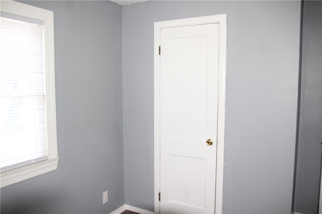 271 Leonard Road Greece, NY 14616 - Photo 11 of 24