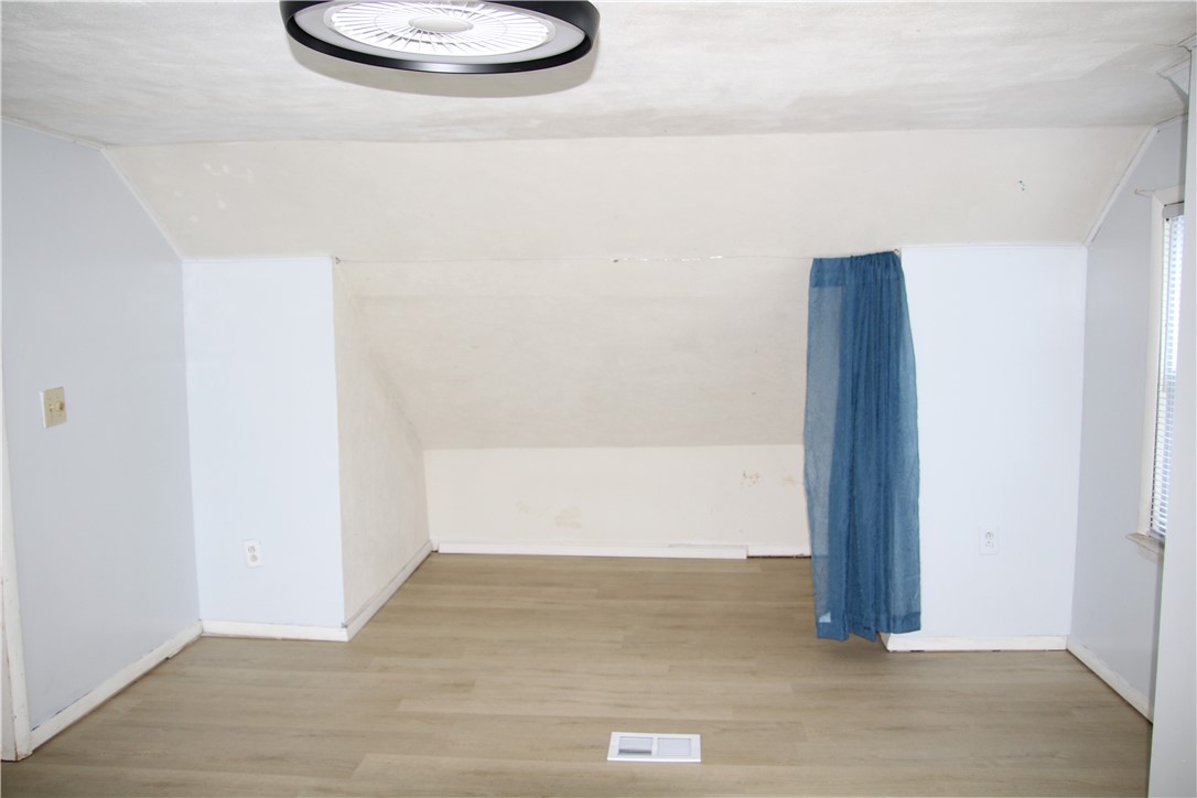 271 Leonard Road Greece, NY 14616 - Photo 14 of 24