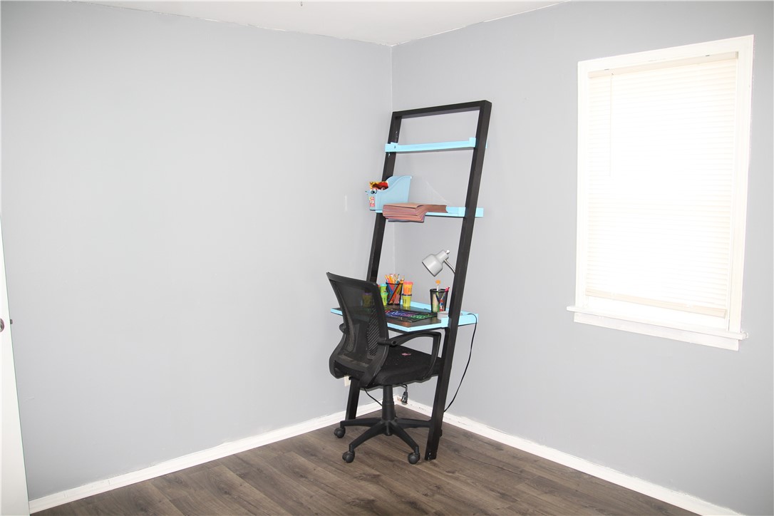 271 Leonard Road Greece, NY 14616 - Photo 8 of 24