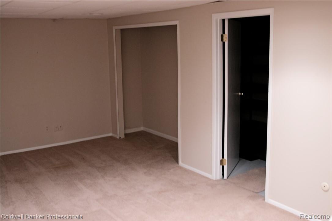 22182 Pondview, Unit 7 Novi, MI 48375 - Photo 24 of 28 IMG_9657.jpg