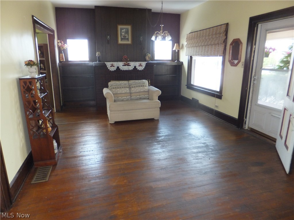 4304 Fulton Road Cleveland, OH 44144 - Photo 3 of 27 Gallery Image 3