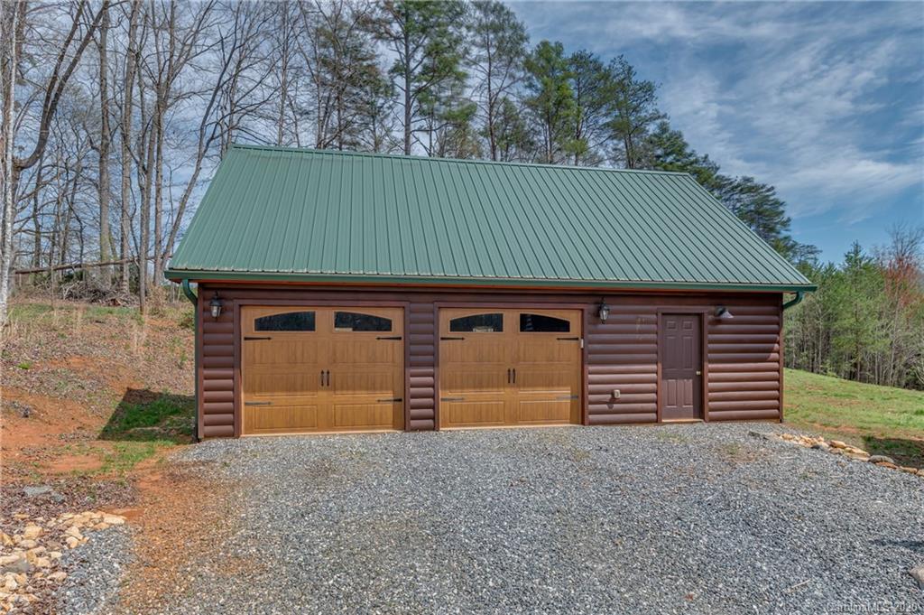 415 Cinnamon Ridge Rutherfordton, NC 28139 - Photo 3 of 40
