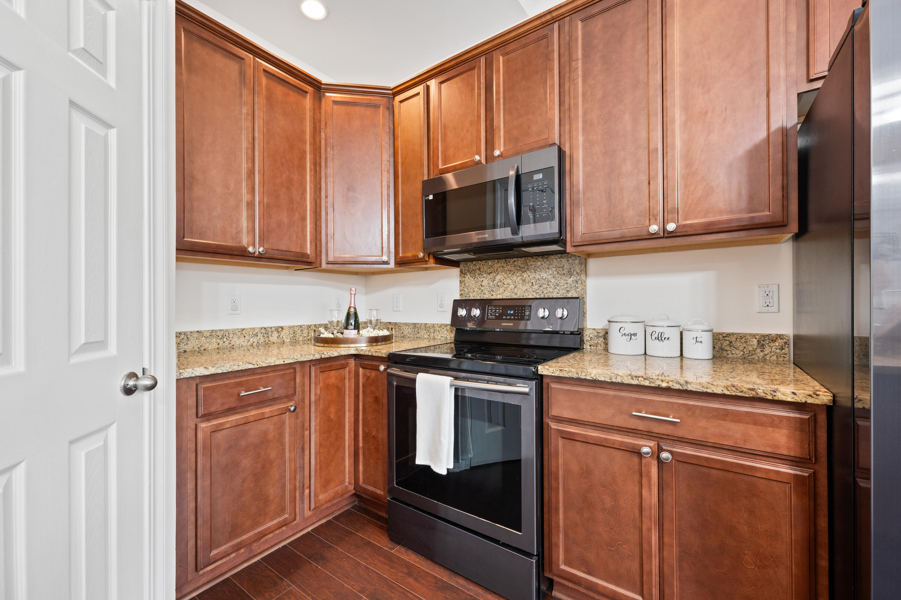 5037 Govan Road Hollywood, SC 29449 - Photo 11 of 27 Kitchen
