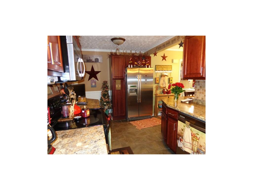 236 Cherokee Road Bristol, VA 24201 - Photo 14 of 25 Kitchen