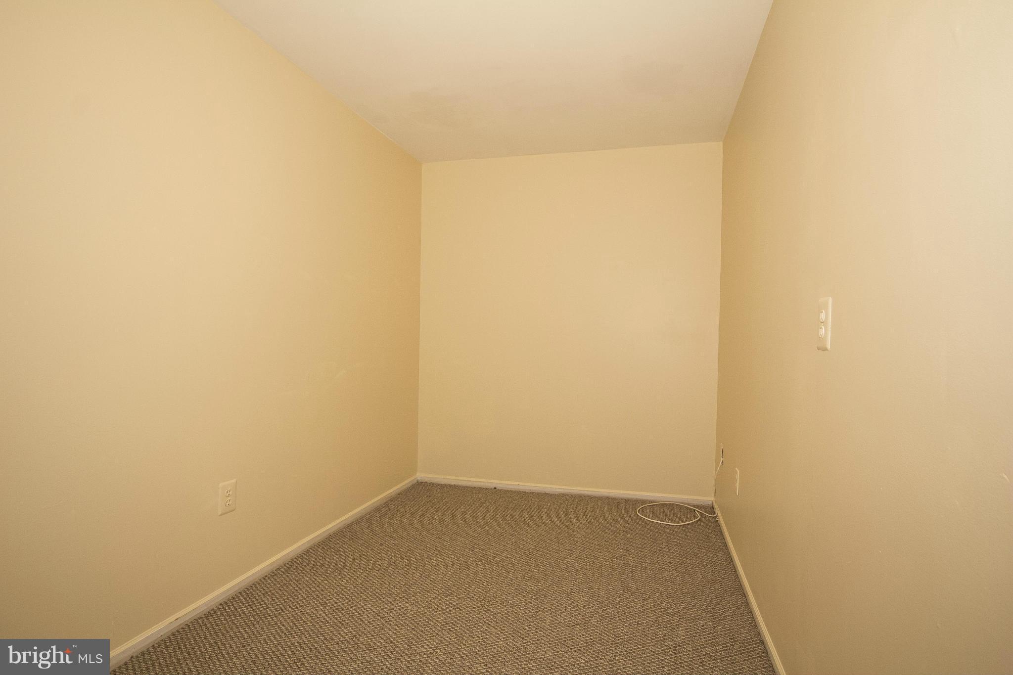 3932 Forest Valley Road Baltimore, MD 21234 - Photo 24 of 30 Lower level - sitting area