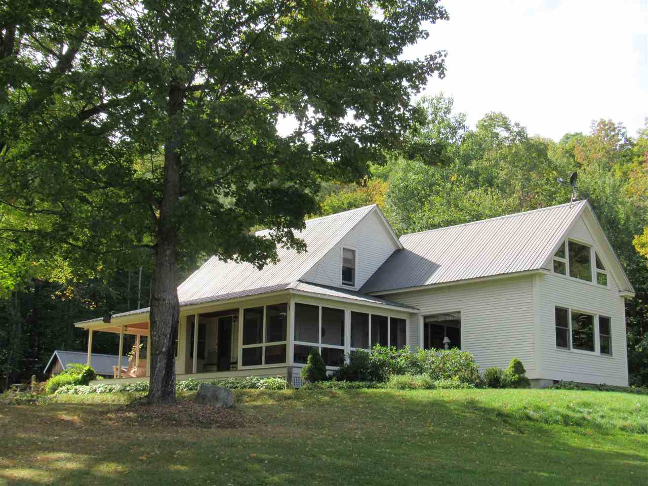 282 Mecawee Road Woodstock, VT 05091 - Photo 2 of 40