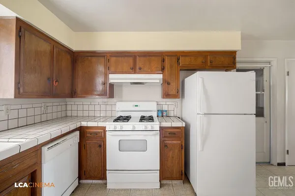 $320,000 | Undisclosed Address, Bakersfield, CA 93309