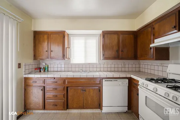 $320,000 | Undisclosed Address, Bakersfield, CA 93309
