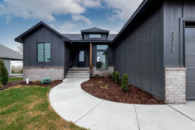 $389,942 | 3318 South Capri Street, Wichita, KS 67210