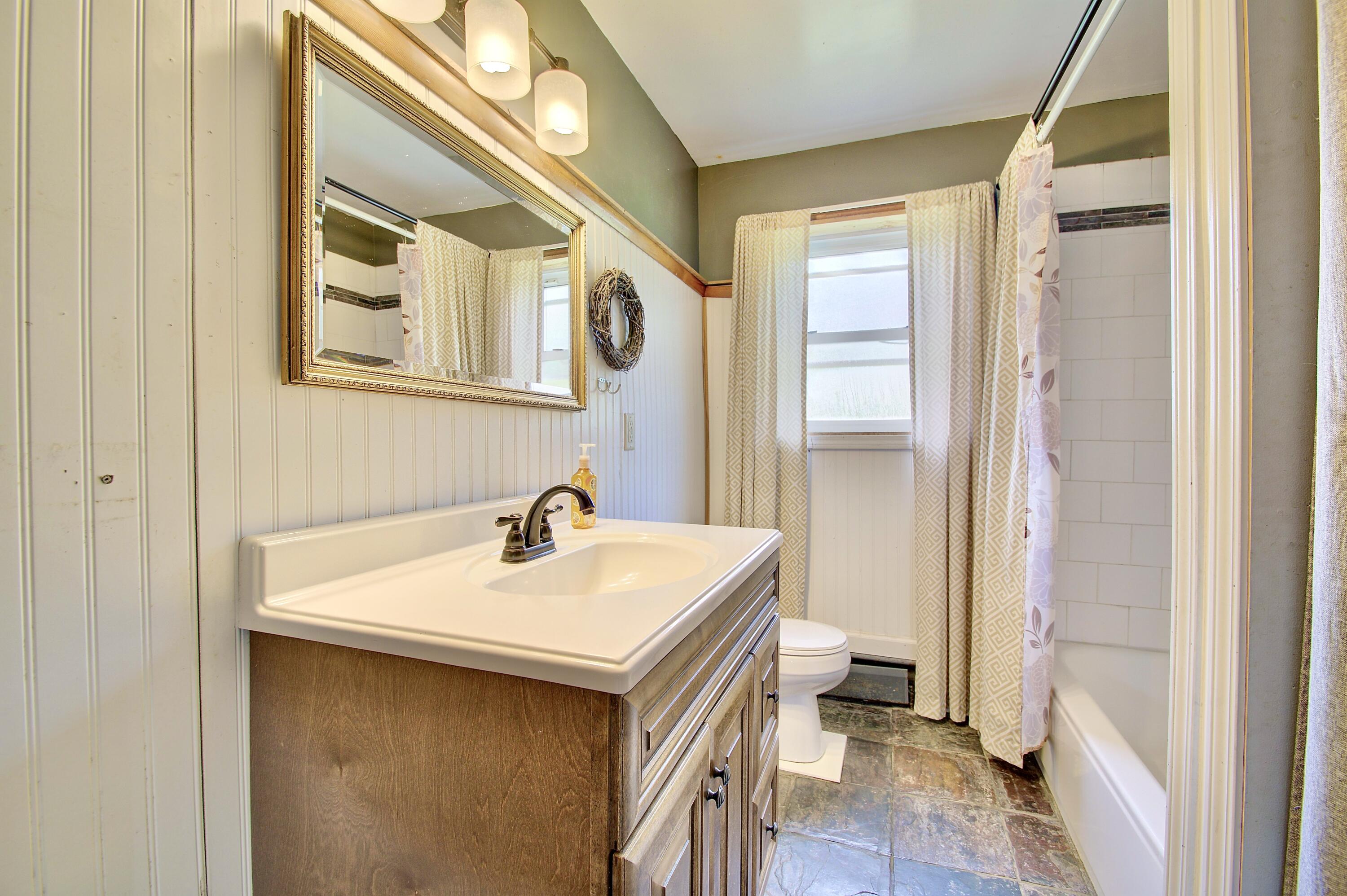 7200 Oakbrook Road Florence, KY 41042 - Photo 15 of 36 Gallery Image 15