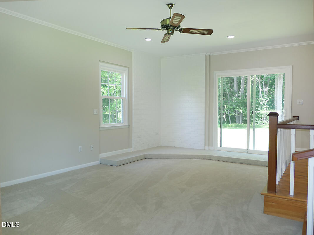 1075 Manns Chapel Road Pittsboro, NC 27312 - Photo 9 of 33 i LR 5