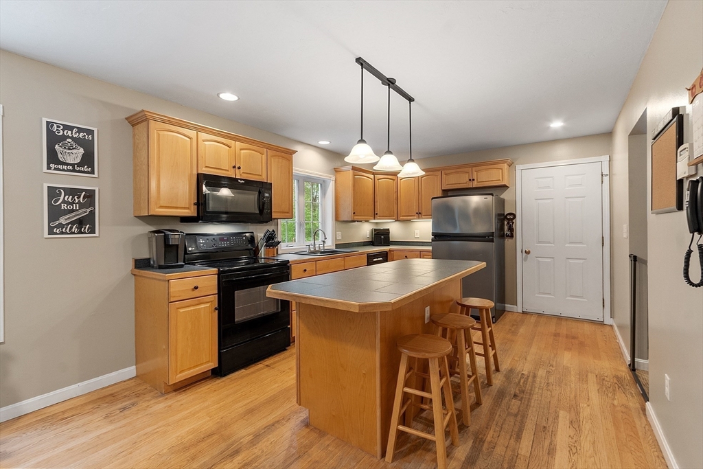 134 Fitchburg Road Townsend, MA 01469 - Photo 11 of 42