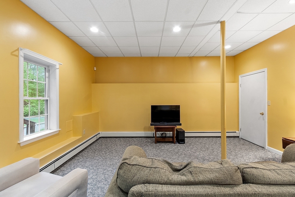 134 Fitchburg Road Townsend, MA 01469 - Photo 34 of 42