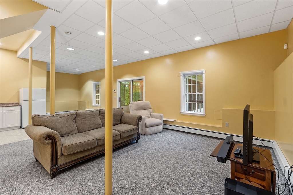134 Fitchburg Road Townsend, MA 01469 - Photo 35 of 42