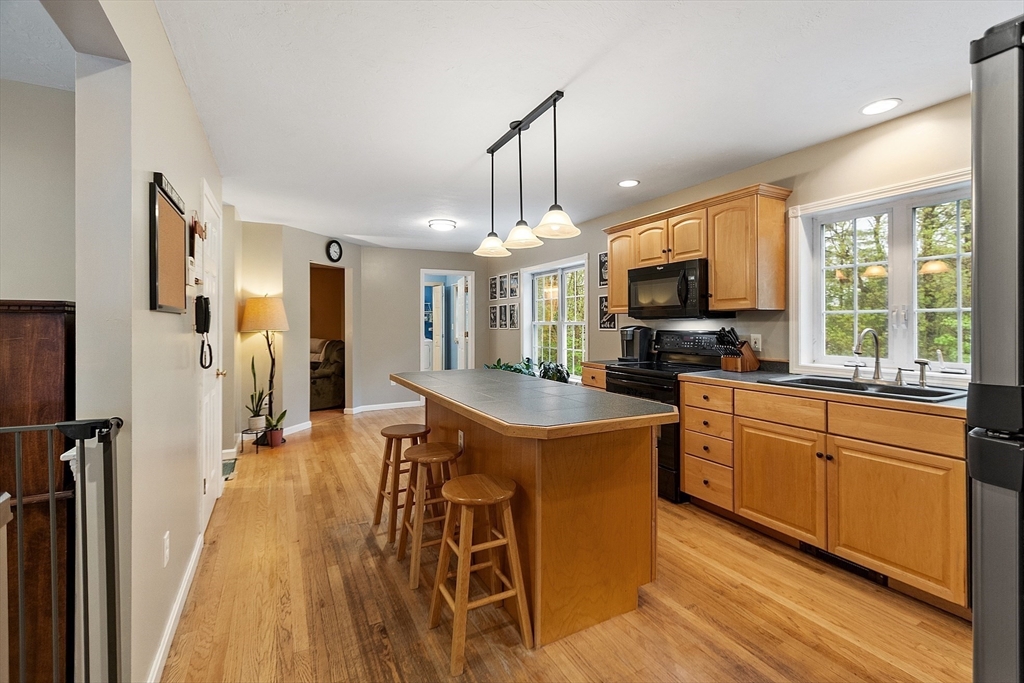 134 Fitchburg Road Townsend, MA 01469 - Photo 7 of 42