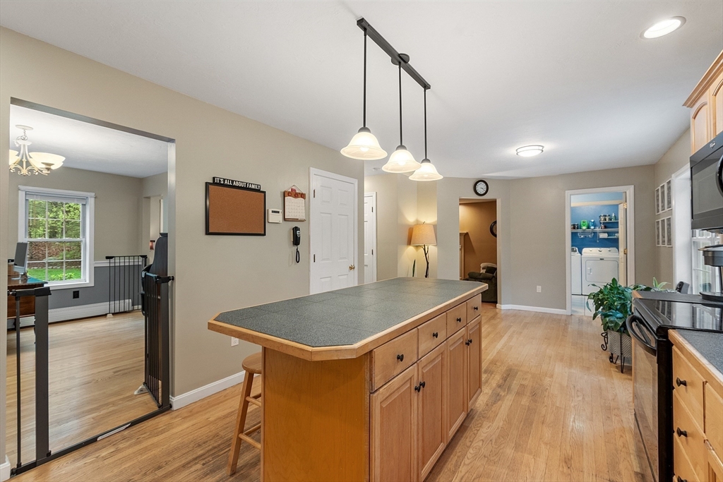 134 Fitchburg Road Townsend, MA 01469 - Photo 9 of 42