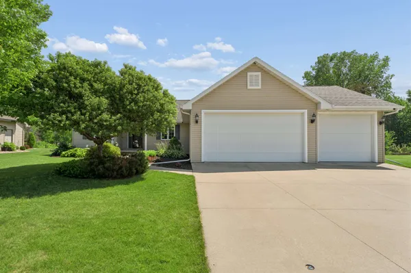 $489,900 | W6445 Cherrybark Circle, Menasha, WI 54952