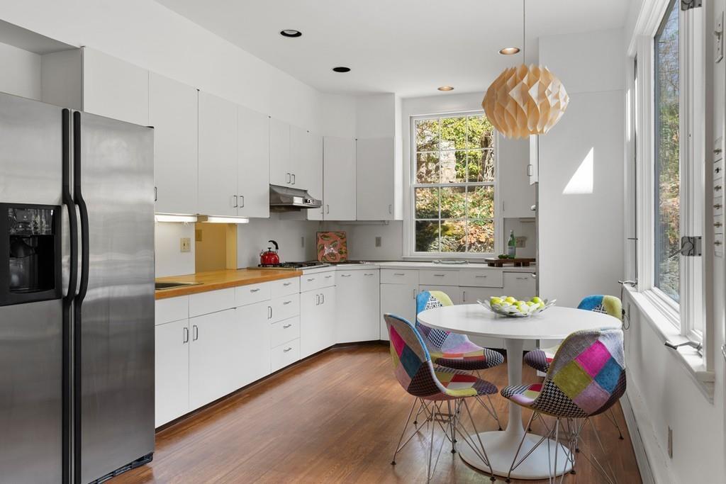 43 Gray Cliff Road Newton, MA 02459 - Photo 13 of 40