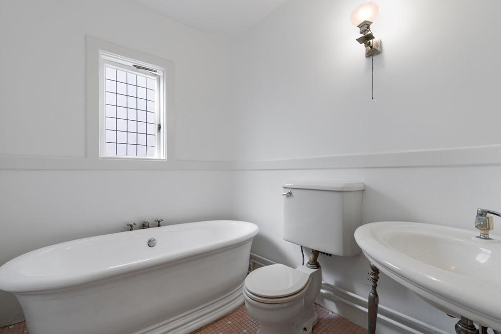 43 Gray Cliff Road Newton, MA 02459 - Photo 17 of 40