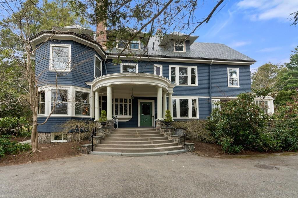 43 Gray Cliff Road Newton, MA 02459 - Photo 3 of 40