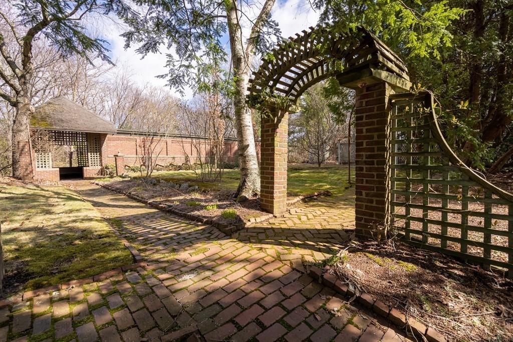 43 Gray Cliff Road Newton, MA 02459 - Photo 33 of 40