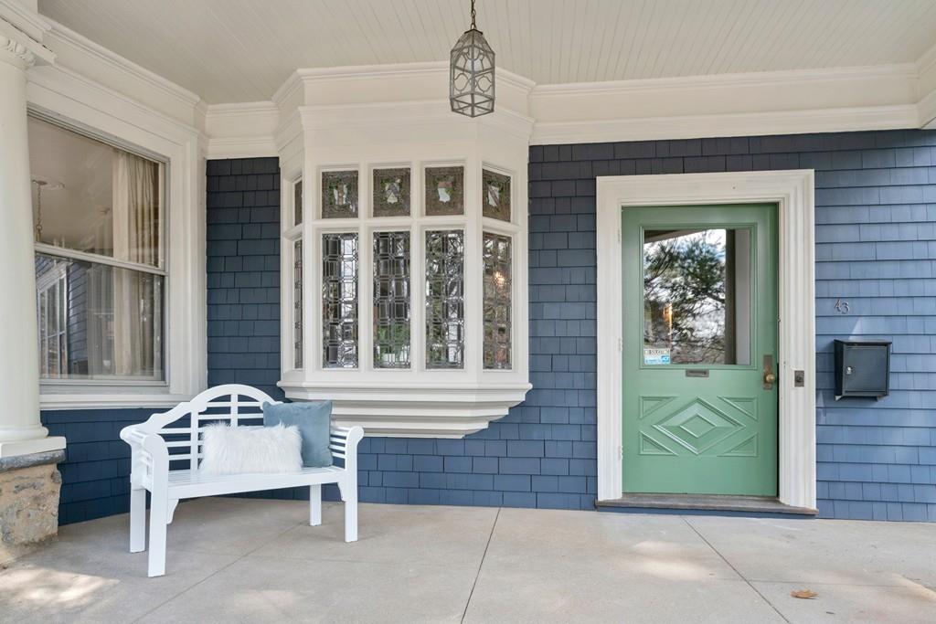 43 Gray Cliff Road Newton, MA 02459 - Photo 4 of 40