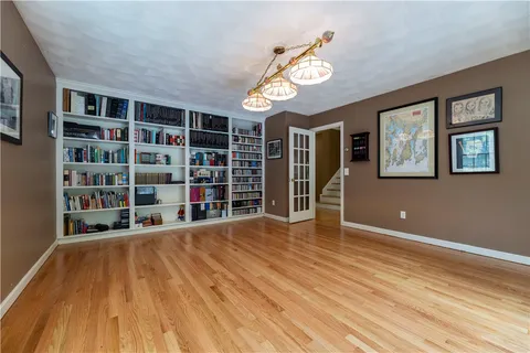 $1,395,000 | 258 Woodridge Drive, North Kingstown, RI 02874