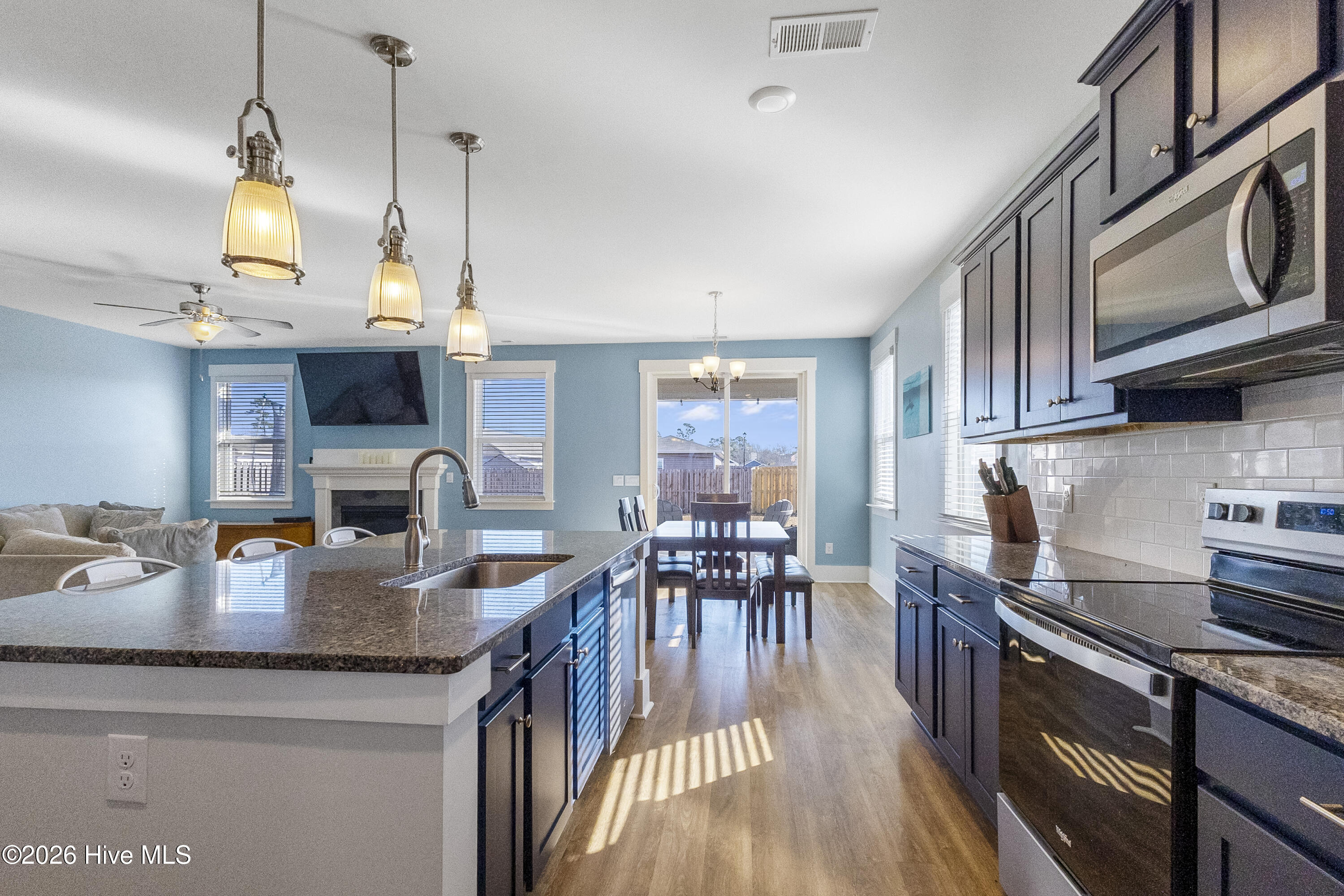 408 Edgewater Way Surf City, NC 28445 - Photo 13 of 56 IMG_1005