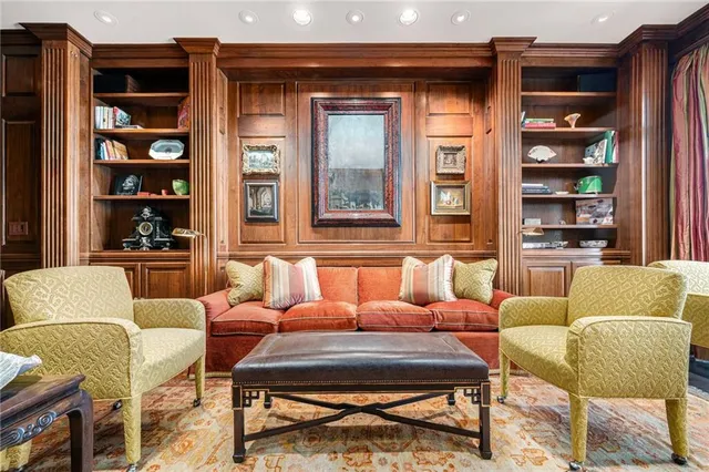 $3,950,000 | 433 Ward Parkway, Unit 7E, Kansas City, MO 64112