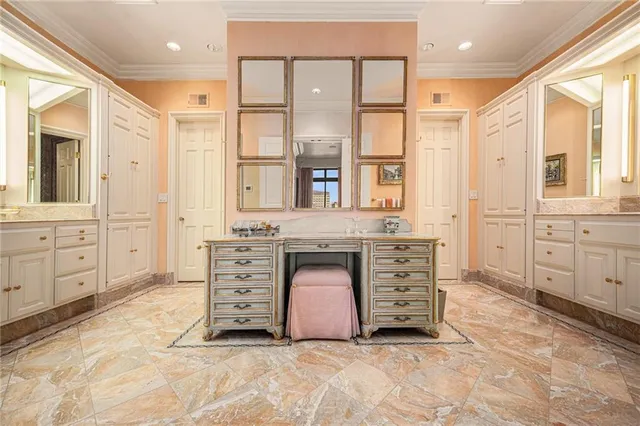 $3,950,000 | 433 Ward Parkway, Unit 7E, Kansas City, MO 64112