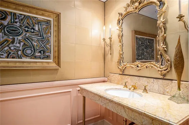 $3,950,000 | 433 Ward Parkway, Unit 7E, Kansas City, MO 64112