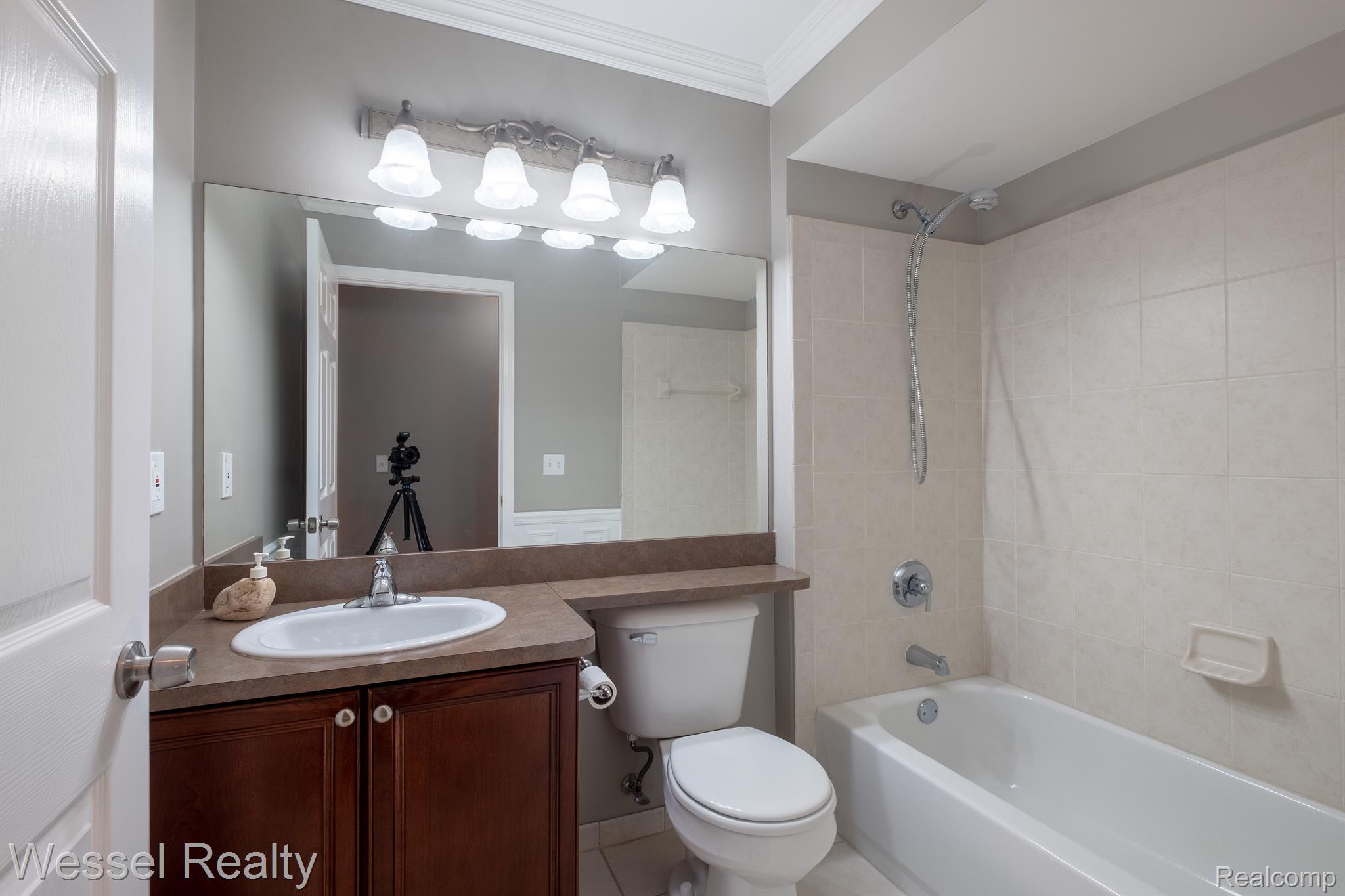 158 Paton Way, Unit 6 Romeo, MI 48065 - Photo 21 of 23 Gallery Image 21