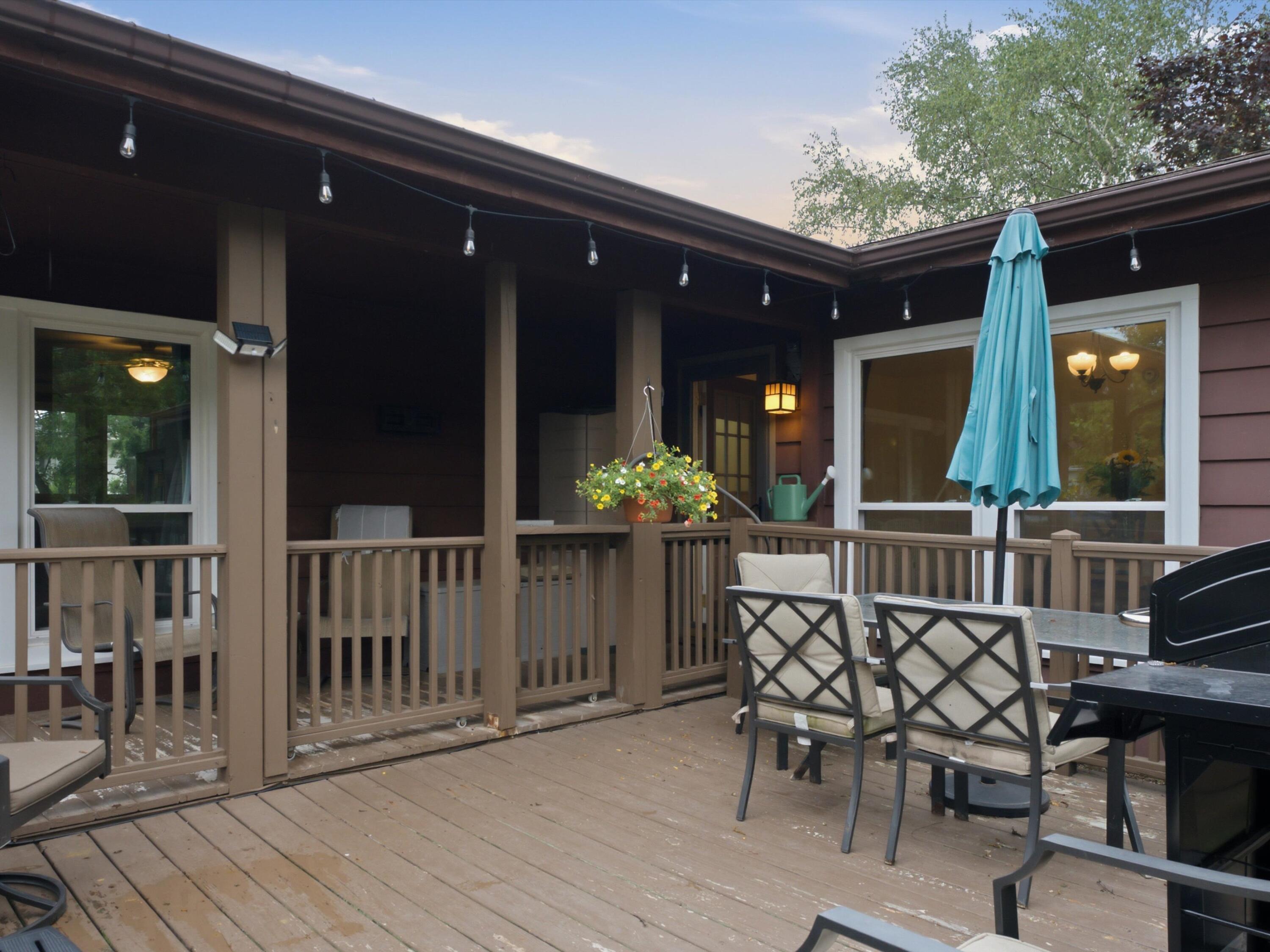 2830 35th Street Two Rivers, WI 54241 - Photo 5 of 32 06-DSC01134