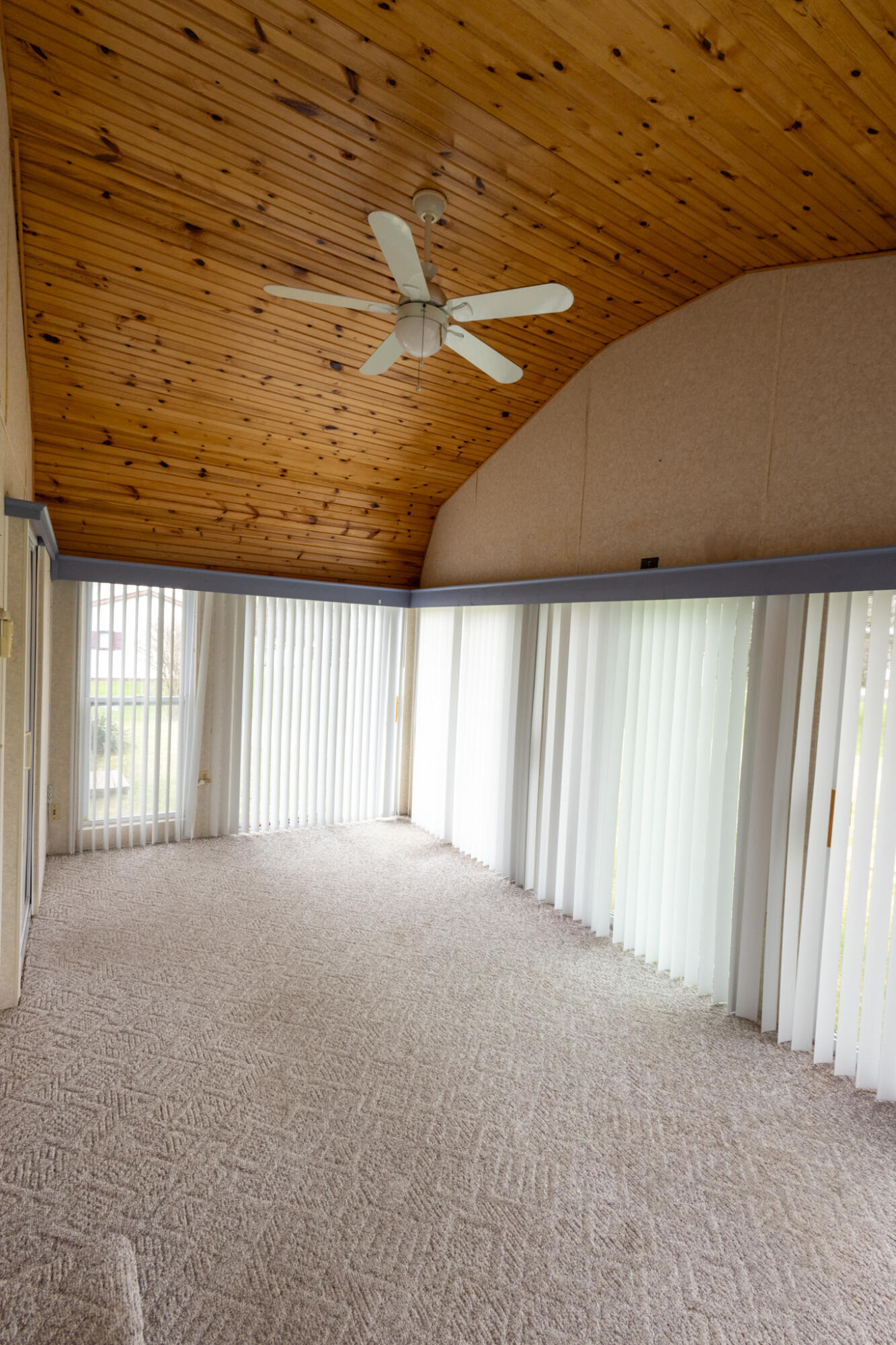 330 Johnson Street Edmore, MI 48829 - Photo 12 of 53 E05A7247