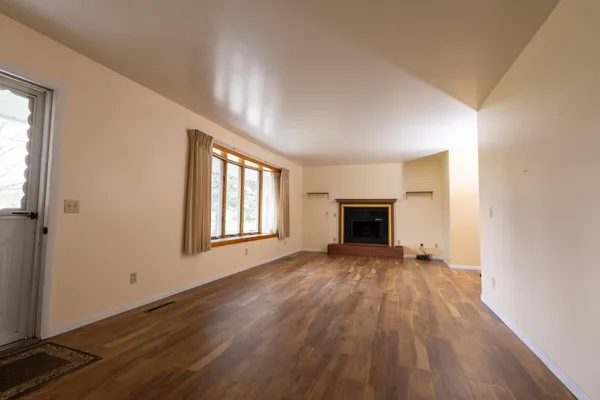 $219,999 | 330 Johnson Street, Edmore, MI 48829