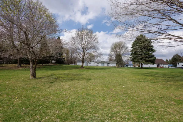 $219,999 | 330 Johnson Street, Edmore, MI 48829