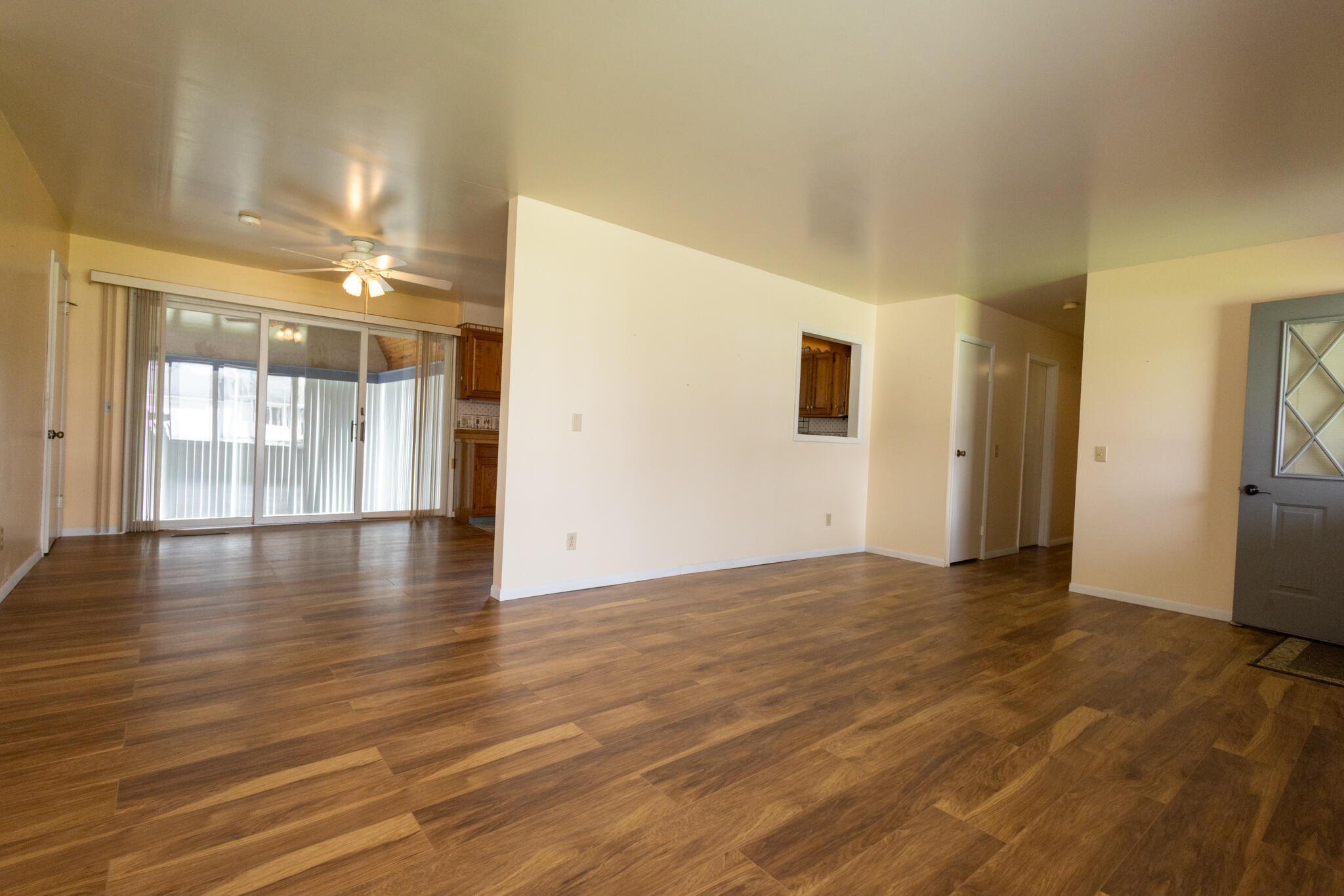 330 Johnson Street Edmore, MI 48829 - Photo 5 of 53 E05A7215
