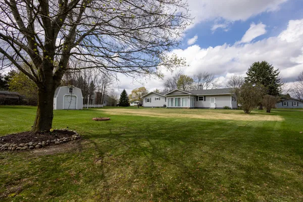 $219,999 | 330 Johnson Street, Edmore, MI 48829