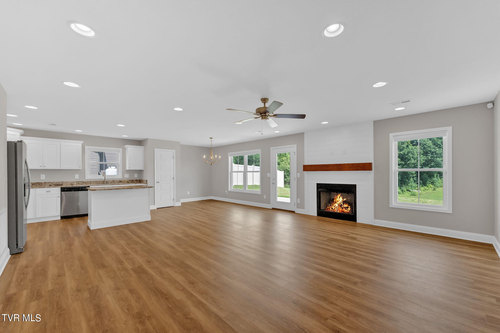 1036 Riddle Ridge Jonesborough, TN 37659 - Photo 11 of 42 24-web-or-mls-DSC02490