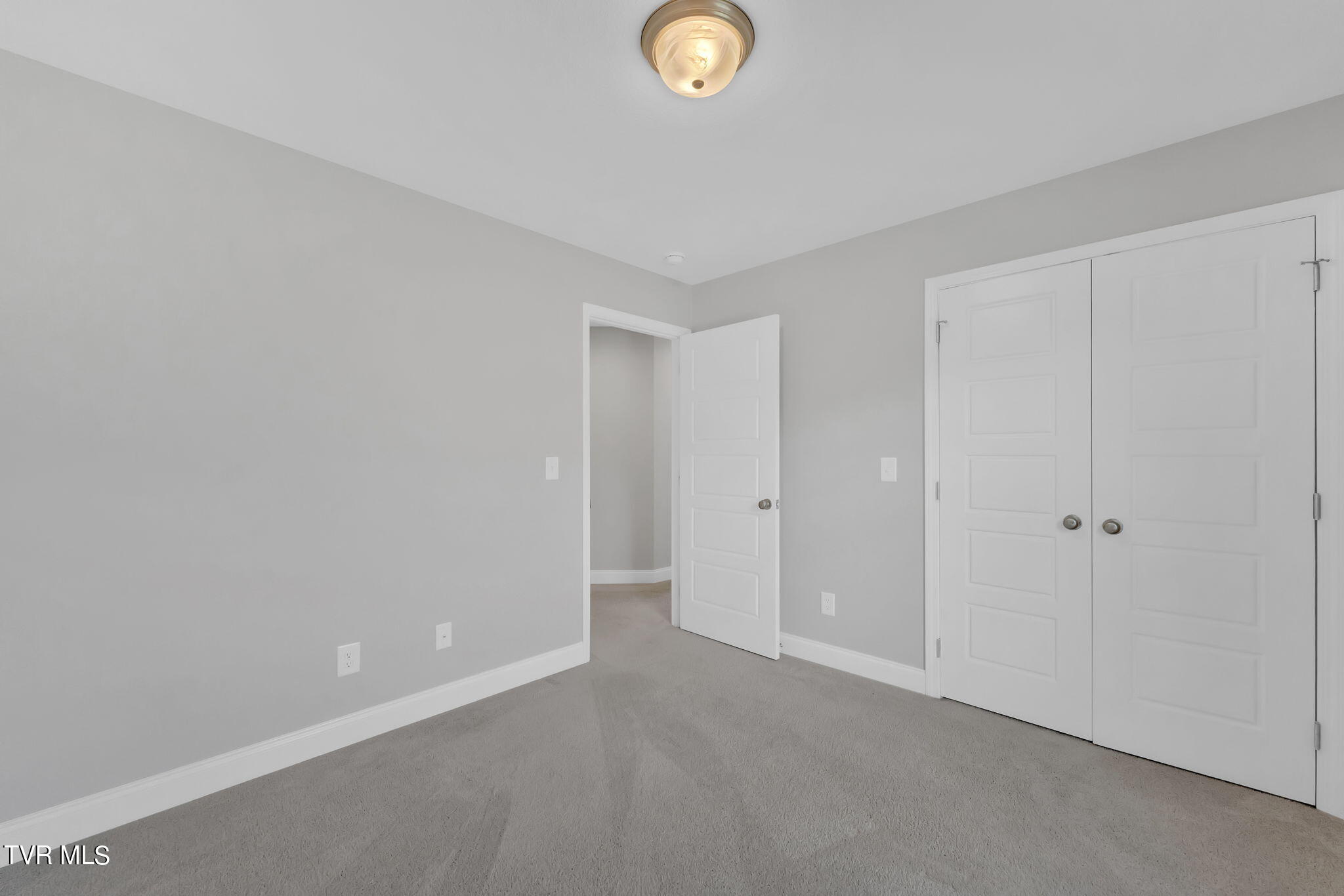 1036 Riddle Ridge Jonesborough, TN 37659 - Photo 23 of 42 33-web-or-mls-DSC02517