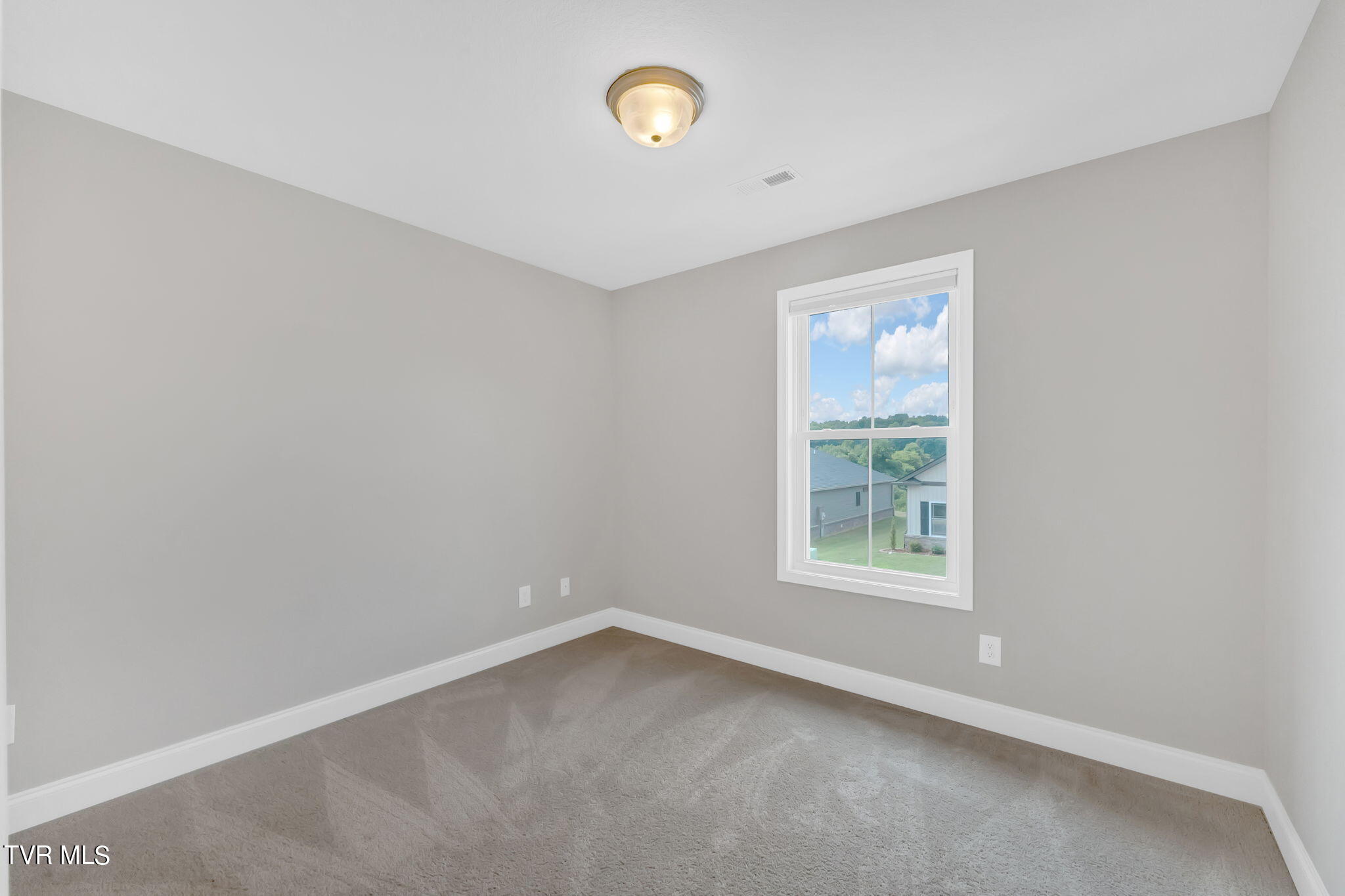 1036 Riddle Ridge Jonesborough, TN 37659 - Photo 26 of 42 36-web-or-mls-DSC02526