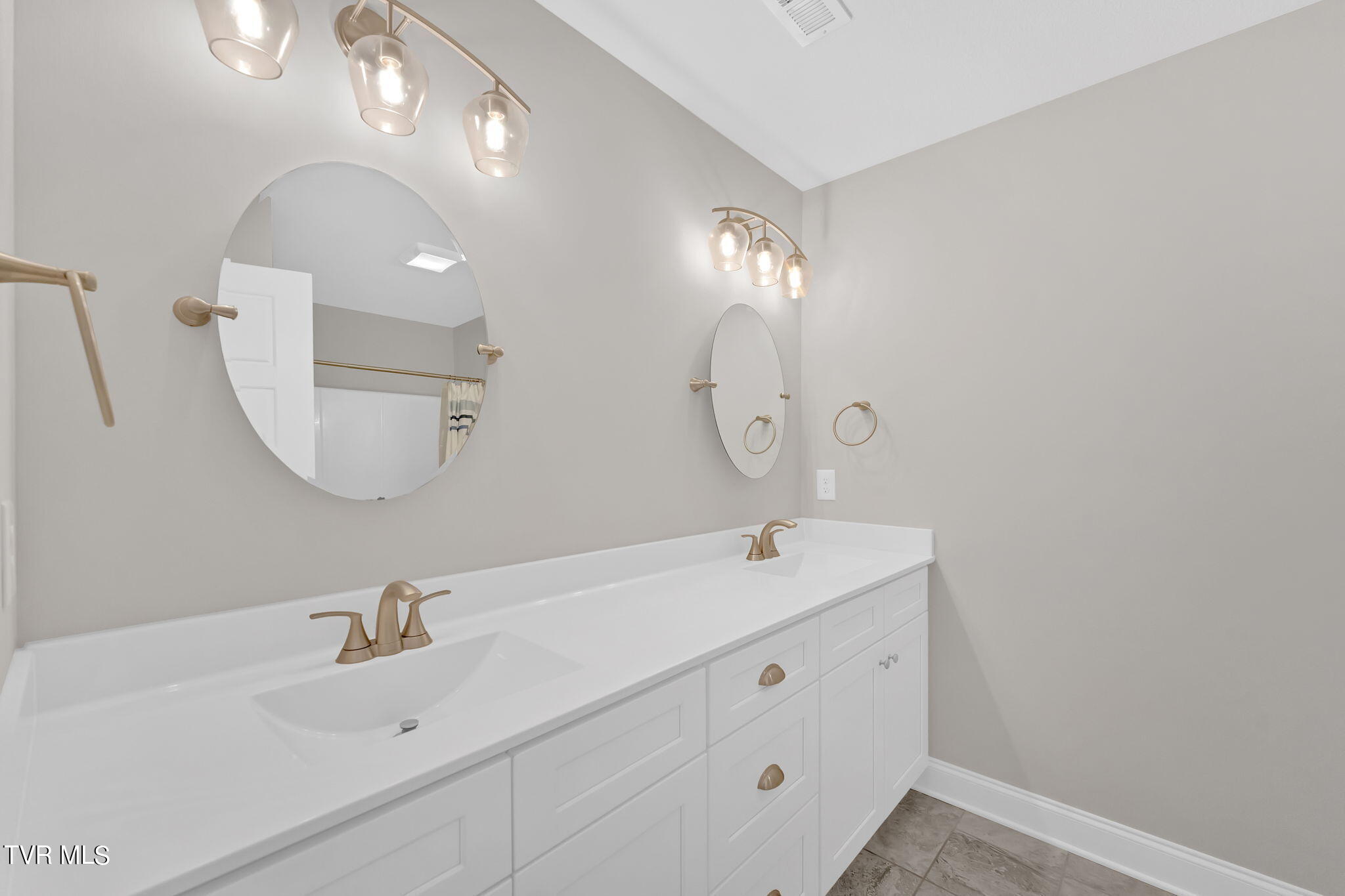 1036 Riddle Ridge Jonesborough, TN 37659 - Photo 28 of 42 30-web-or-mls-DSC02508