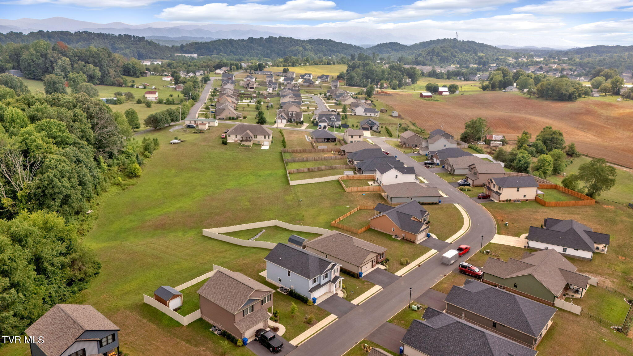 1036 Riddle Ridge Jonesborough, TN 37659 - Photo 32 of 42 2-web-or-mls-DJI_20231218110444_0084_D