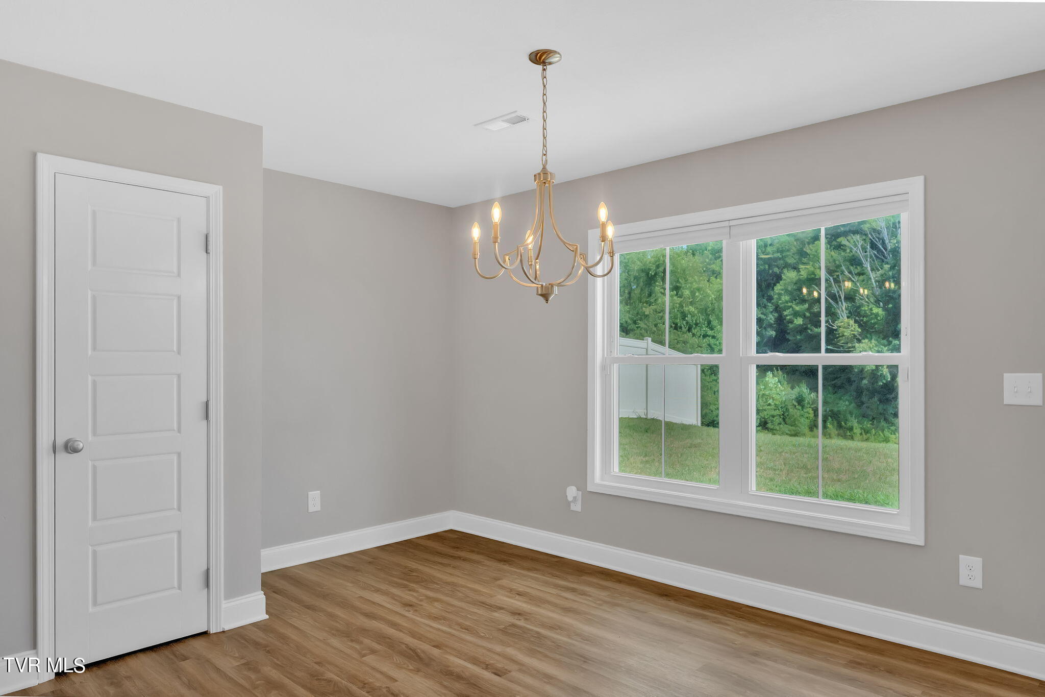 1036 Riddle Ridge Jonesborough, TN 37659 - Photo 8 of 42 21-web-or-mls-DSC02481