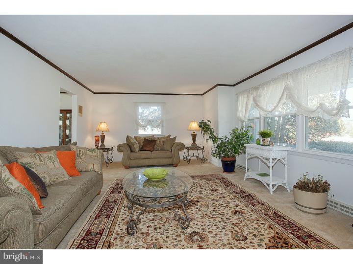 281 Meadowbrook Road Robbinsville, NJ 08691 - Photo 2 of 21 Gallery Image 2