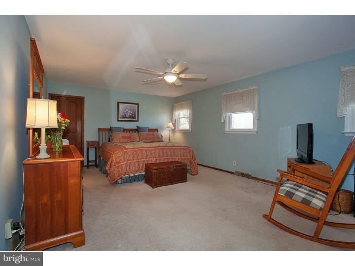 281 Meadowbrook Road Robbinsville, NJ 08691 - Photo 9 of 21 Gallery Image 9